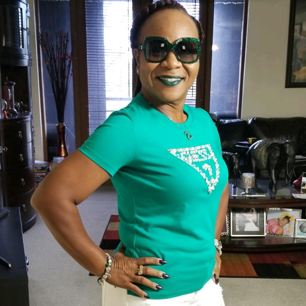 Meet your Posher, Charmaine